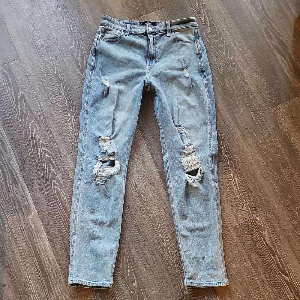 Hollister Light Blue Ultra High Rise Mom Jean